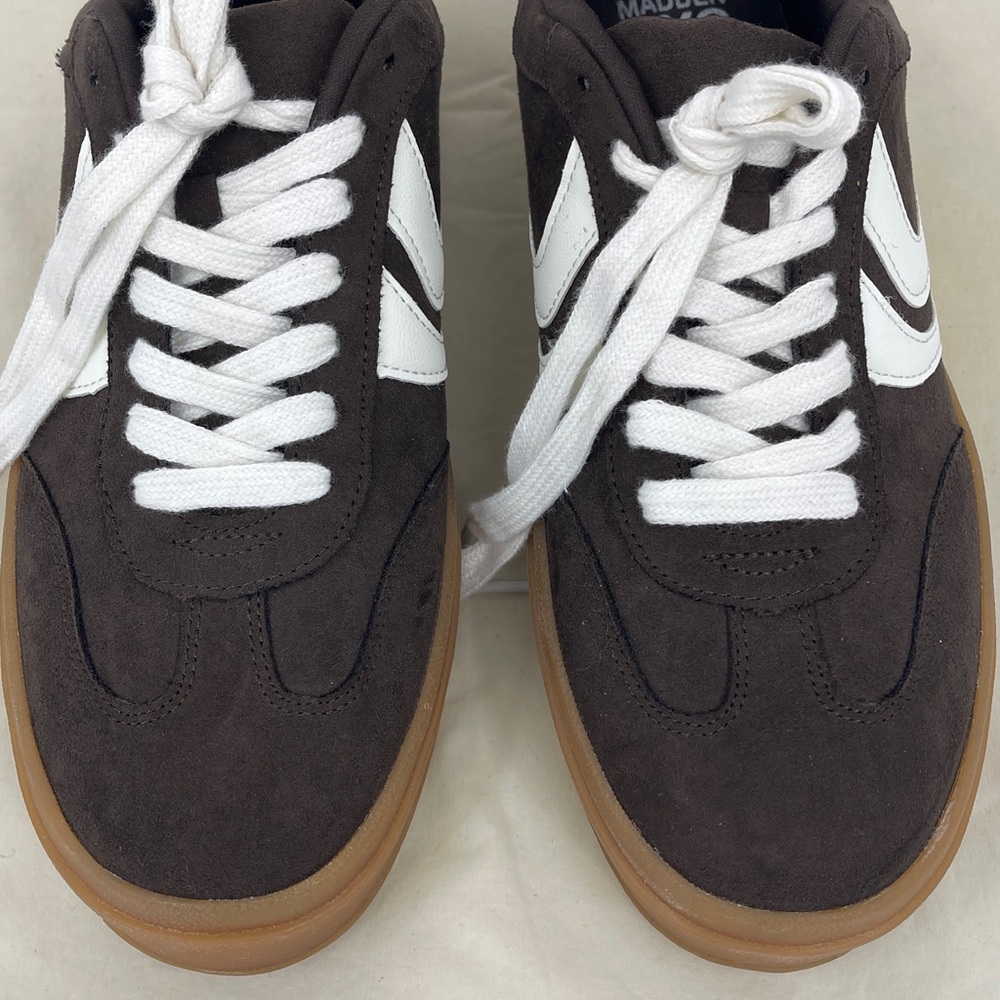 Women’s Casual Suede Lace-Up Sneakers in Black and White - Picture 4 of 6